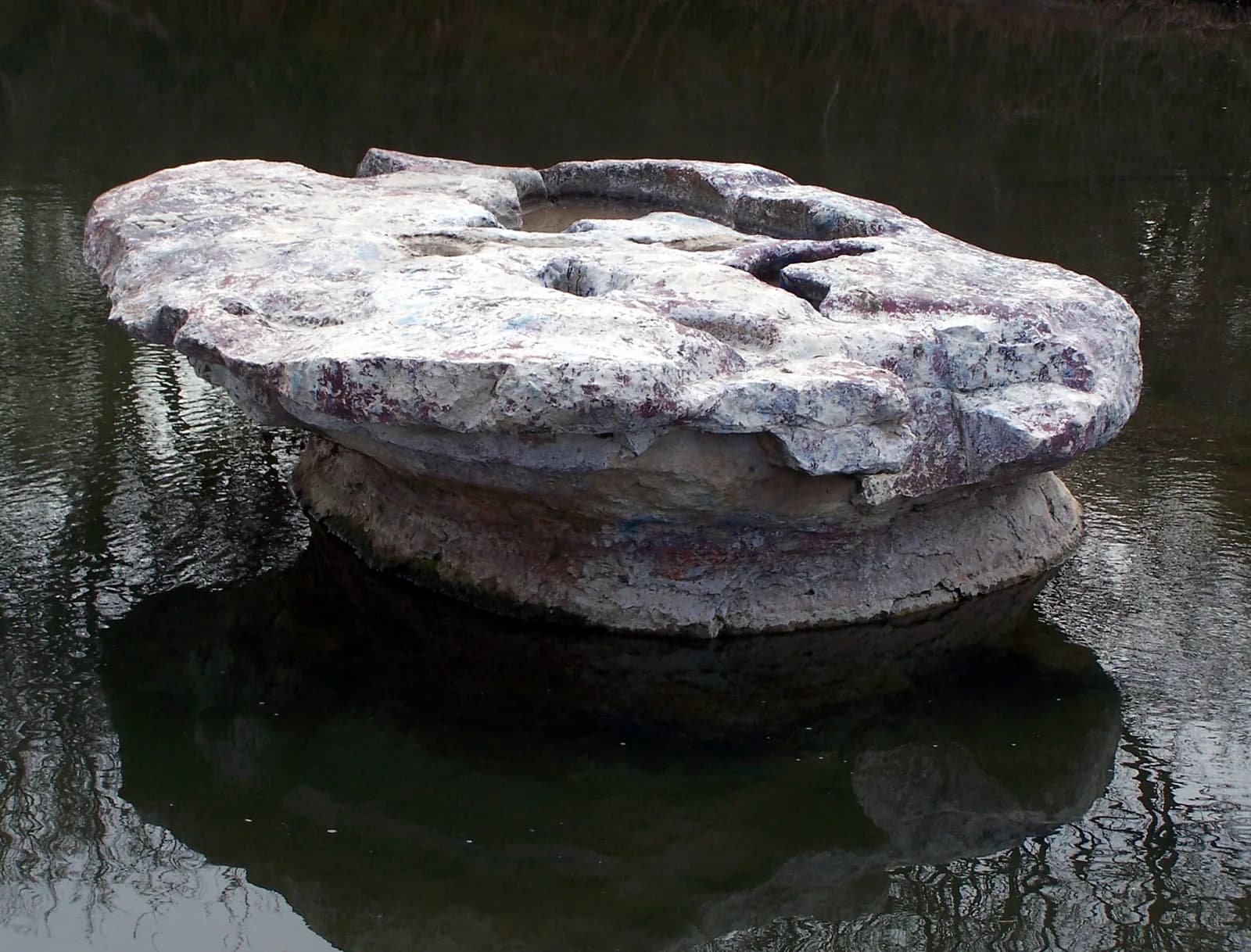 Round Rock's namesake rock in Brushy Creek, 2006.