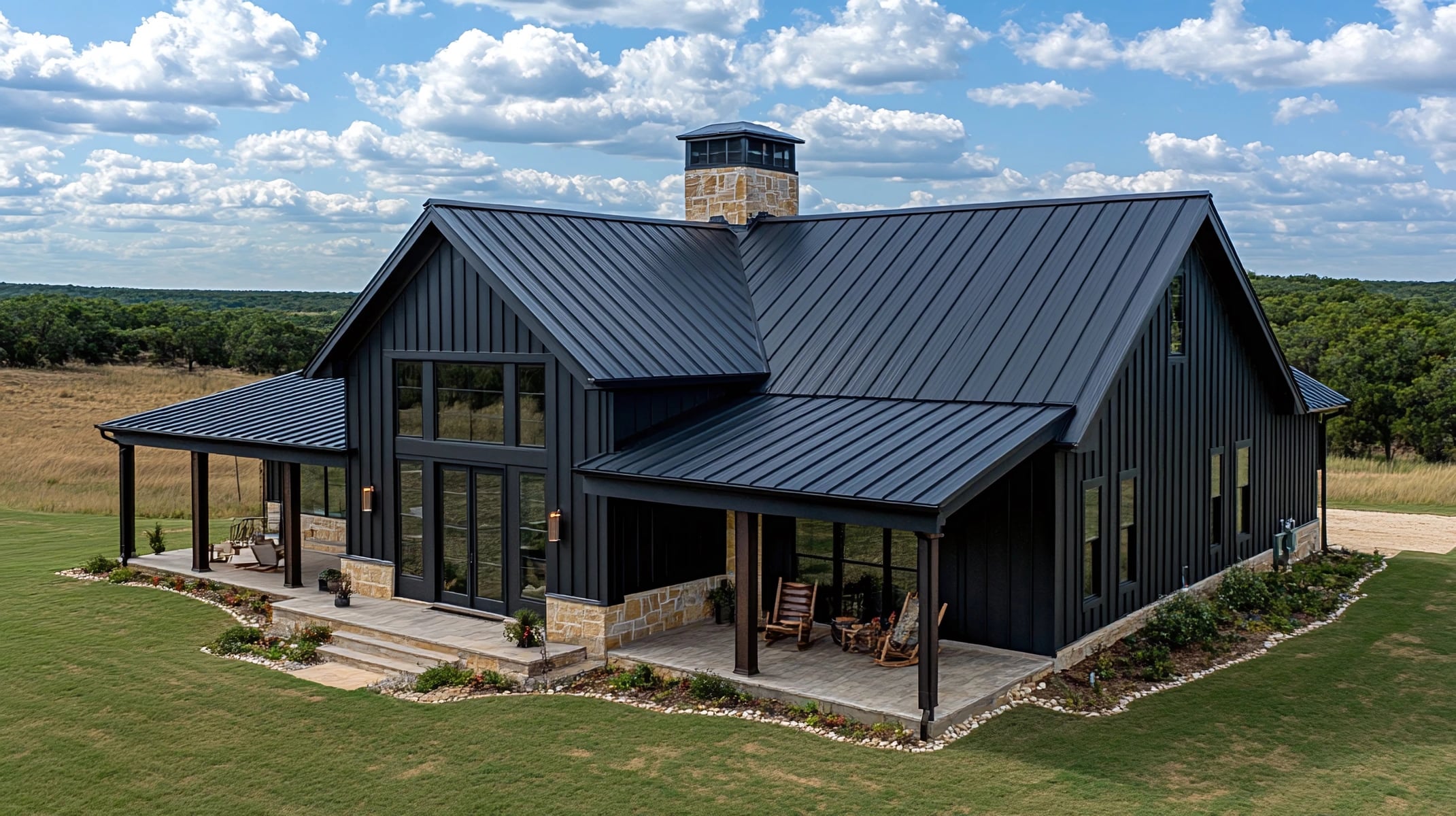 Metal-roofed barndominium in the Texas countryside